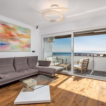 Aenei Delux Apartment Rijeka Bagian luar foto