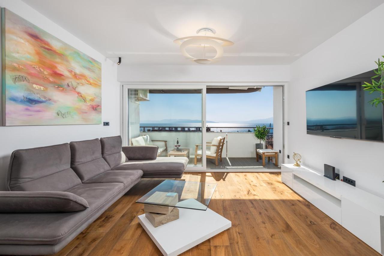 Aenei Delux Apartment Rijeka Bagian luar foto