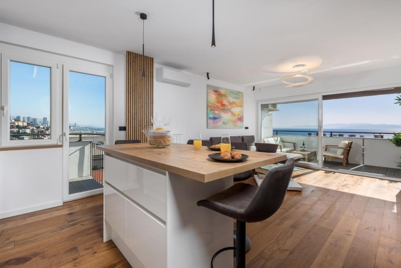 Aenei Delux Apartment Rijeka Bagian luar foto