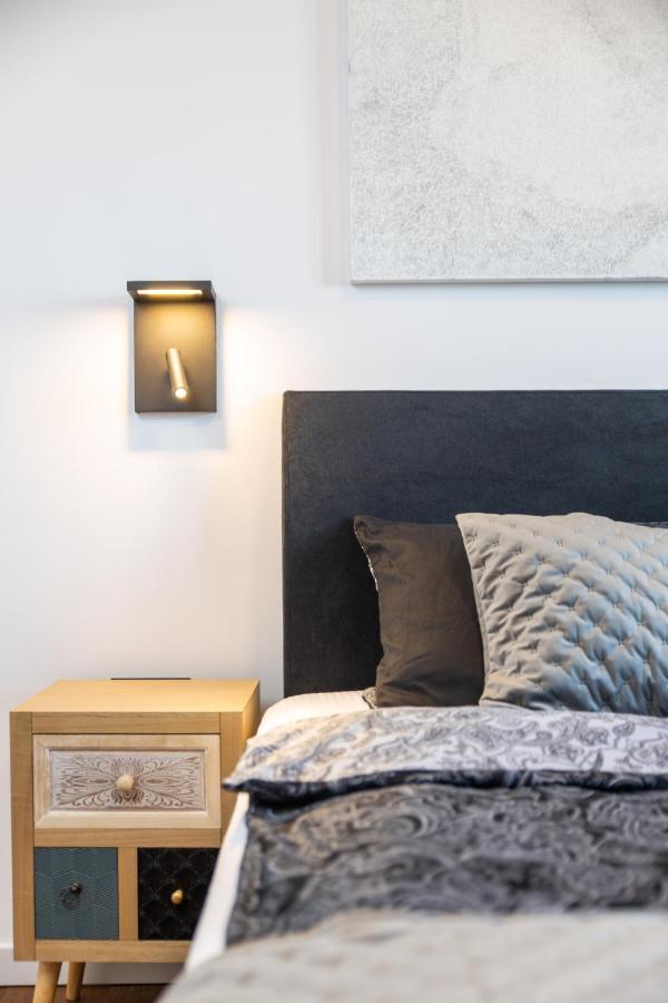 Aenei Delux Apartment Rijeka Bagian luar foto