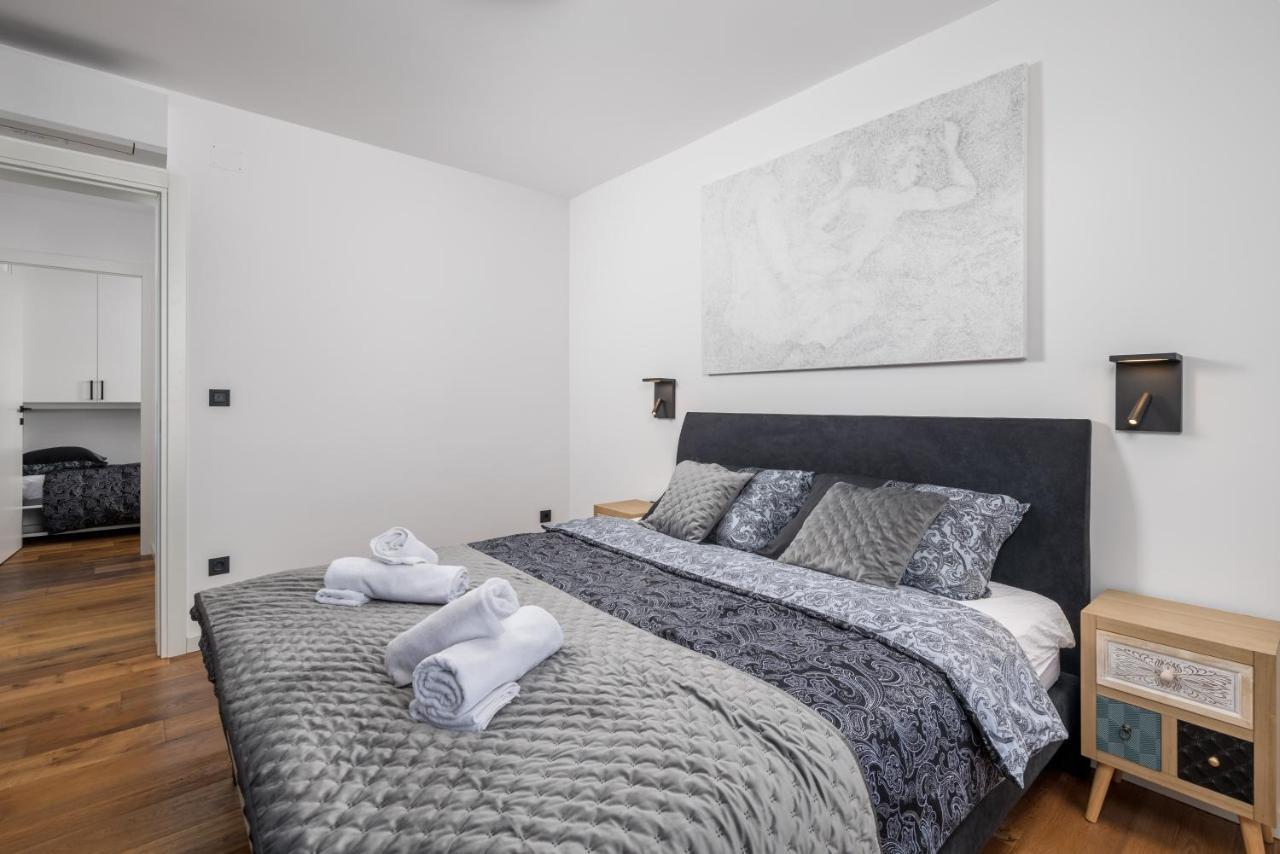 Aenei Delux Apartment Rijeka Bagian luar foto