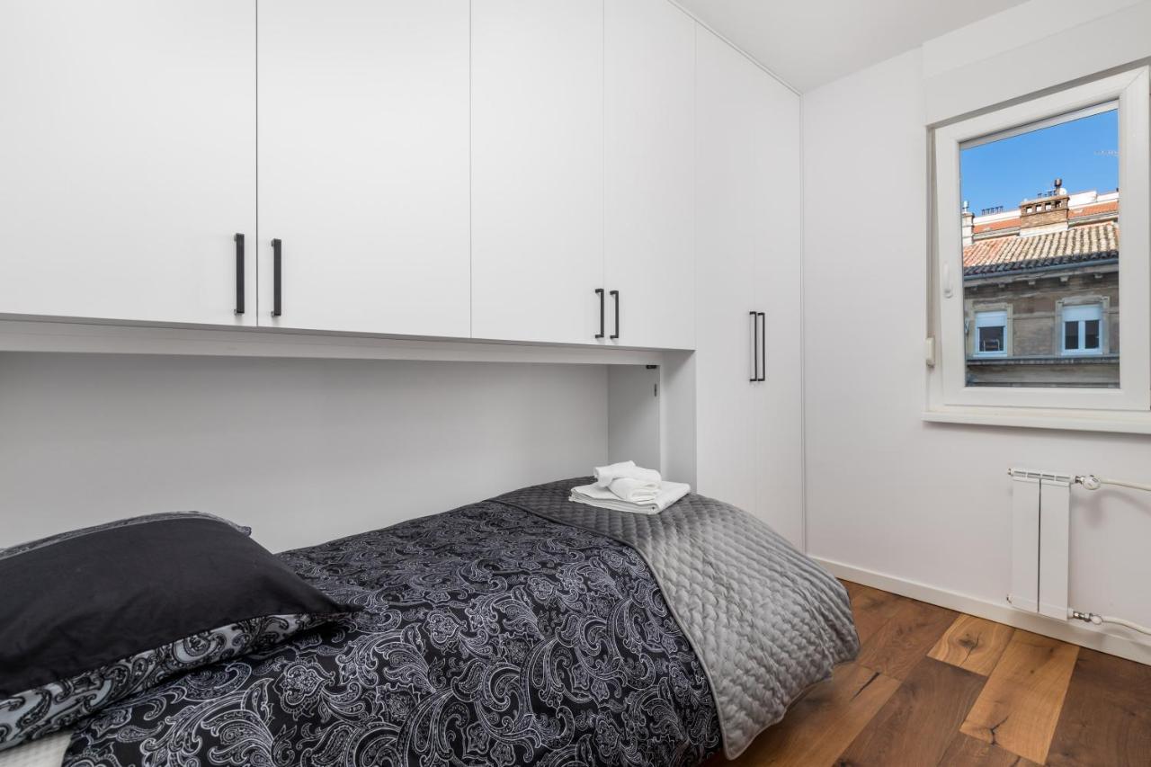 Aenei Delux Apartment Rijeka Bagian luar foto